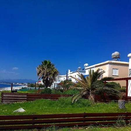 Villa Beach Front *